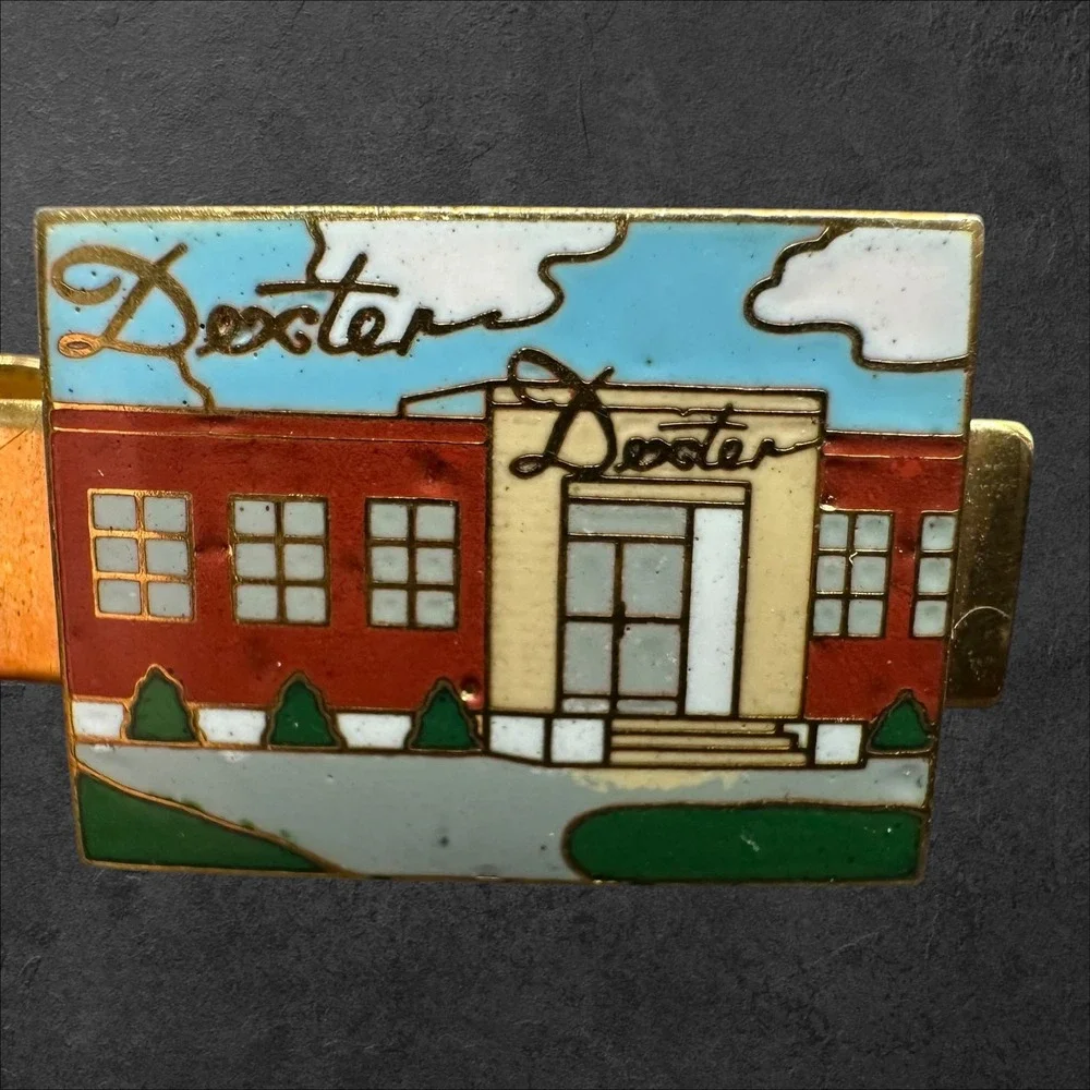 HTF Kinney Co Dexter Shoe Co Tie Clip‎ Mens Gold Tone Enamel Factory Building